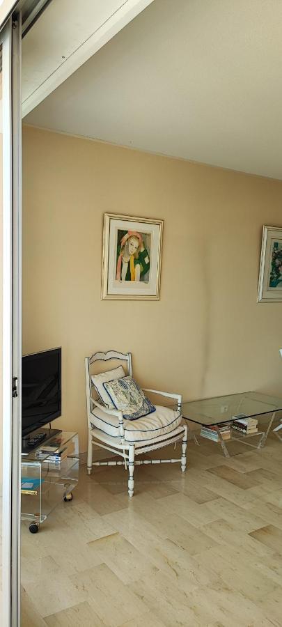 La Croix Des Gardes Apartamento *